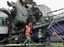 V Rumunsku sa vlak zrazil s autobusom, zomrelo 12 ľudí