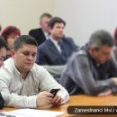 Priemern mzda novoprijatch zamestnancov mestskho radu v adci je okolo 950 € ?