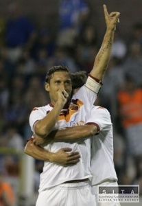 Totti zranen�, �tart v Ko�iciach ot�zny