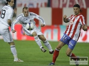 Ujfalui zaplat 875 000 eur za poruenie zmluvy s FC Sevilla