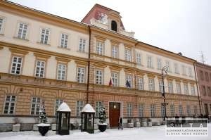 ÚS bude zisťovať, či MS SR malo zverejniť platy riaditeľov