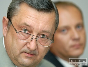 Nemocnicii v Krtíši hrozilo vytunelovanie, tvrdí odvolaný riaditeľ