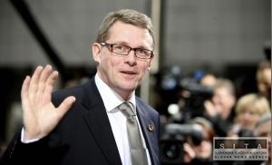 Fínsky premiér prežil hlasovanie o dôvere