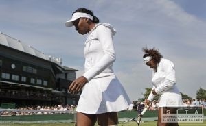 Venus a Serena dva kroky od sesterskho finle