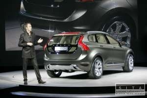 Švédsko vraj poskytne automobilkám Volvo a Saab finančnú pomoc
