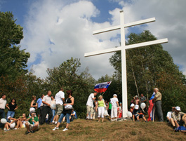 Výstup k dvojkrížu nad mestom Čadca