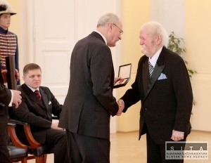 Prezident chce, aby štátne vyznamenania mali väčšiu vážnosť