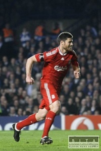 Xabi Alonso vraj me ods z Liverpoolu za 35 mil. 