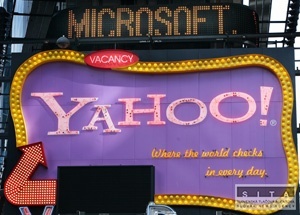 Microsoft a Yahoo podpísali dohodu o spolupráci