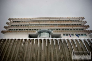 Niektoré ministerstvá v kríze šetria, ďalšie nereagujú