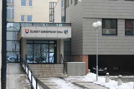 Bezplatné právne poradenstvo právnikov Úradu Žilinského samosprávneho kraja je žiadané aj obyvateľmi Kysúc